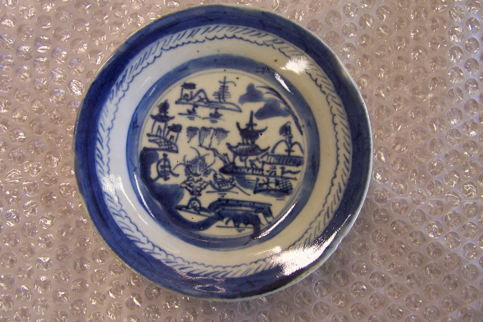 Tea Plate owned by Mrs Jane Morris