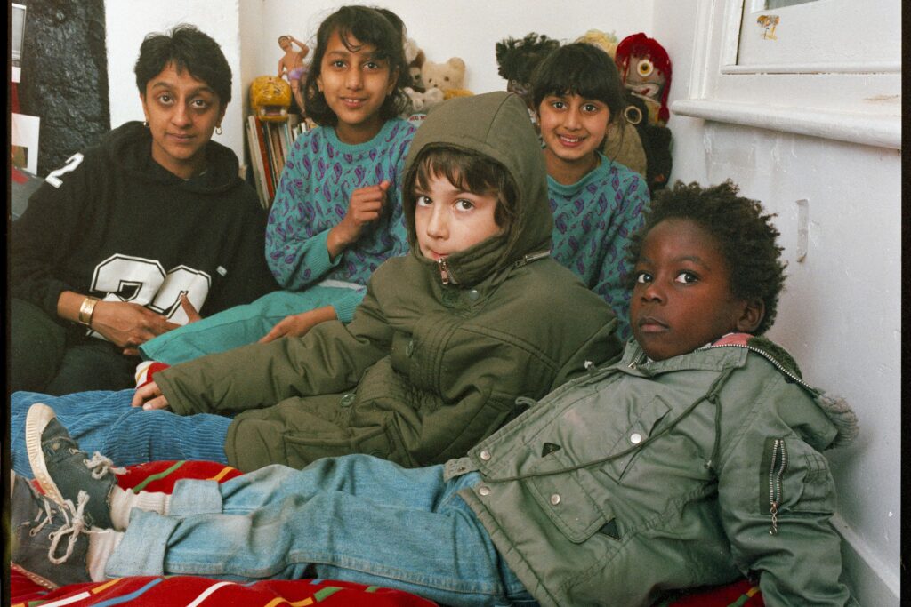 Krishna, Vijay, Onky, Minka and Sean. Bonnington Square © Crispin Hughes_Photo Co-op. Courtesy of Martin Parr Foundation